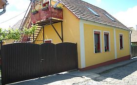 Zach Klara Utcai Apartman