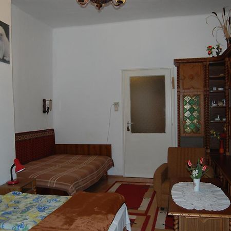 Zach Klara Utcai Apartman Visegrád Zimmer foto