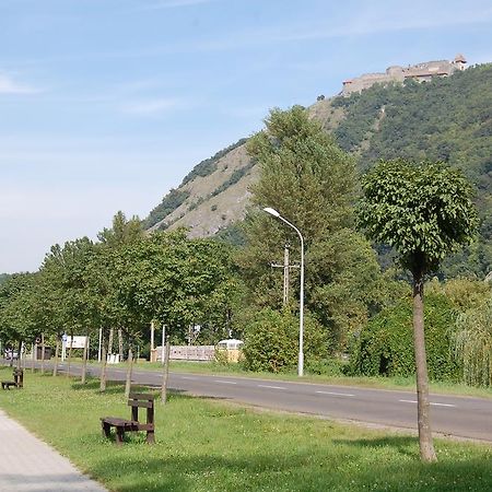 Zach Klara Utcai Apartman Visegrád Exterior foto