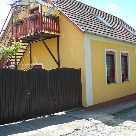 Zach Klara Utcai Apartman Visegrád Exterior foto