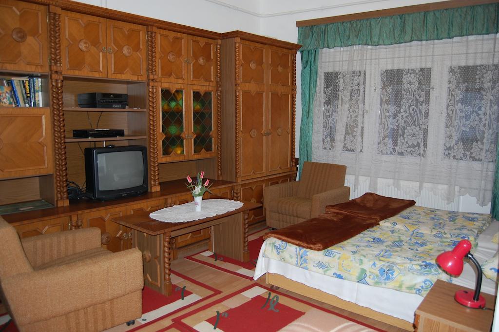 Zach Klara Utcai Apartman Visegrád Zimmer foto