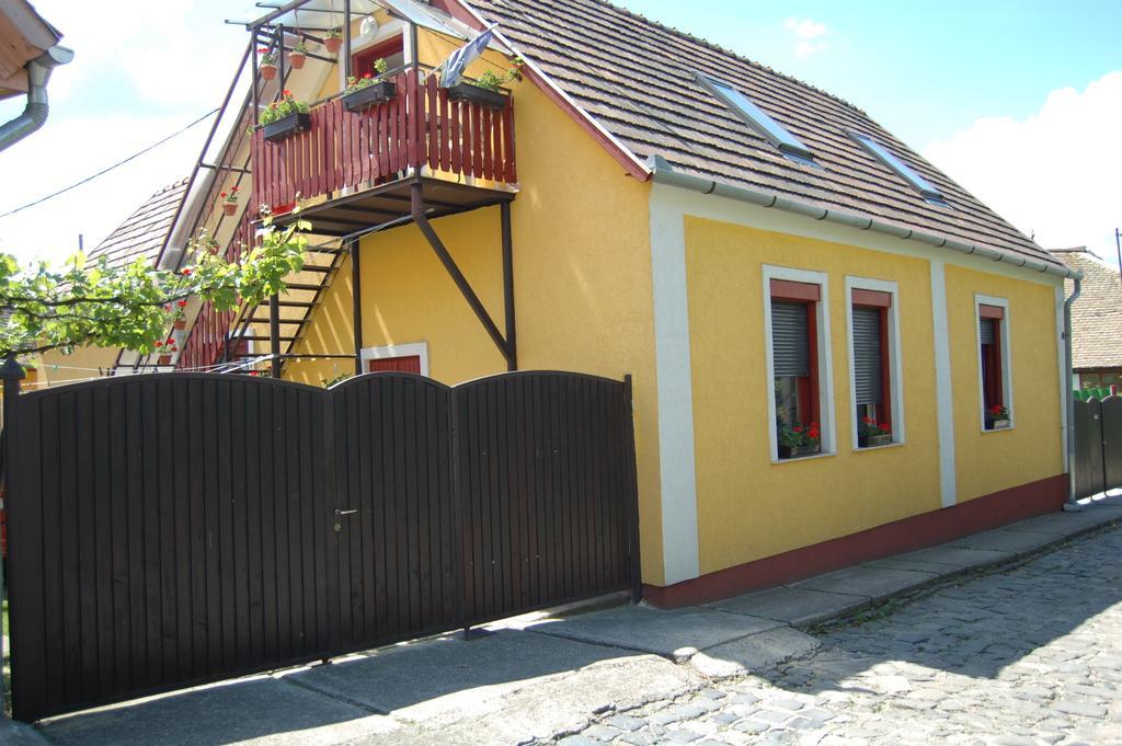 Zach Klara Utcai Apartman Visegrád Exterior foto