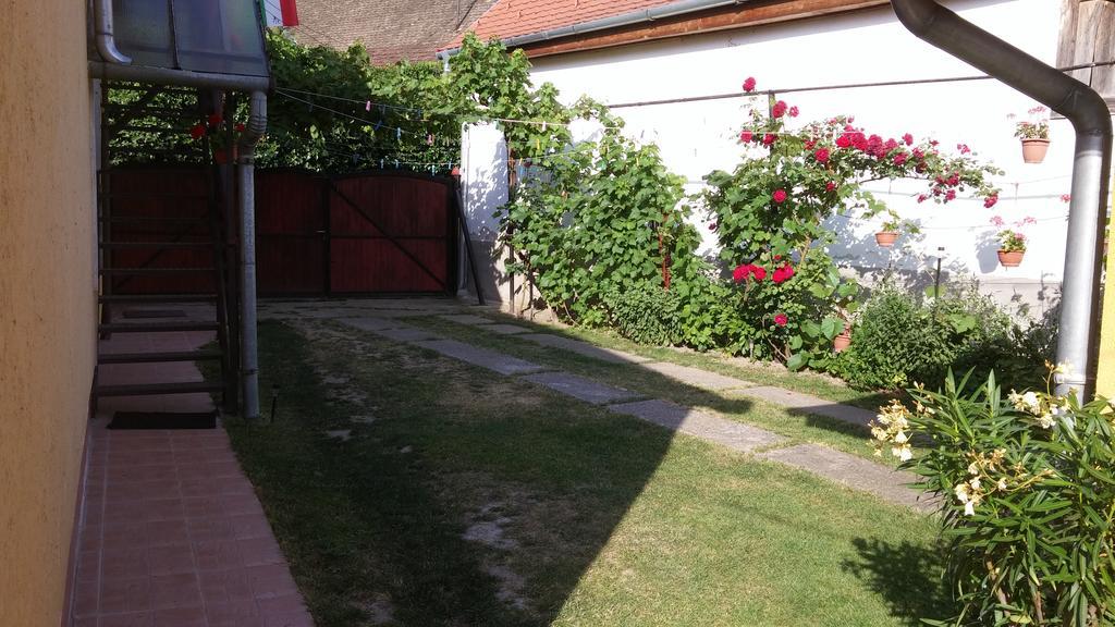 Zach Klara Utcai Apartman Visegrád Exterior foto